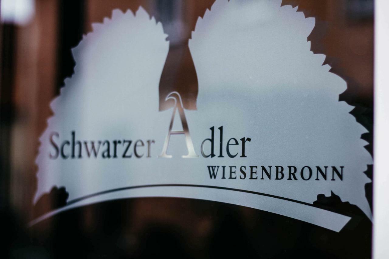 Landhotel Und Weingasthof Schwarzer Adler Wiesenbronn المظهر الخارجي الصورة
